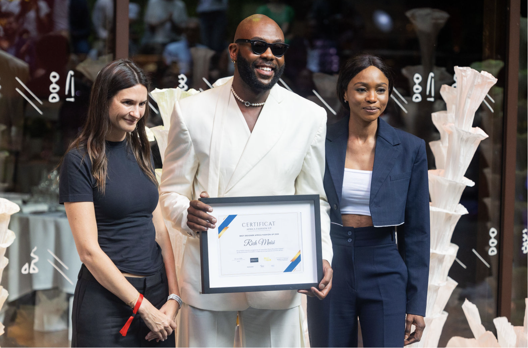 04eb1d_54568bbed4e646219629161057636e2a~mv2