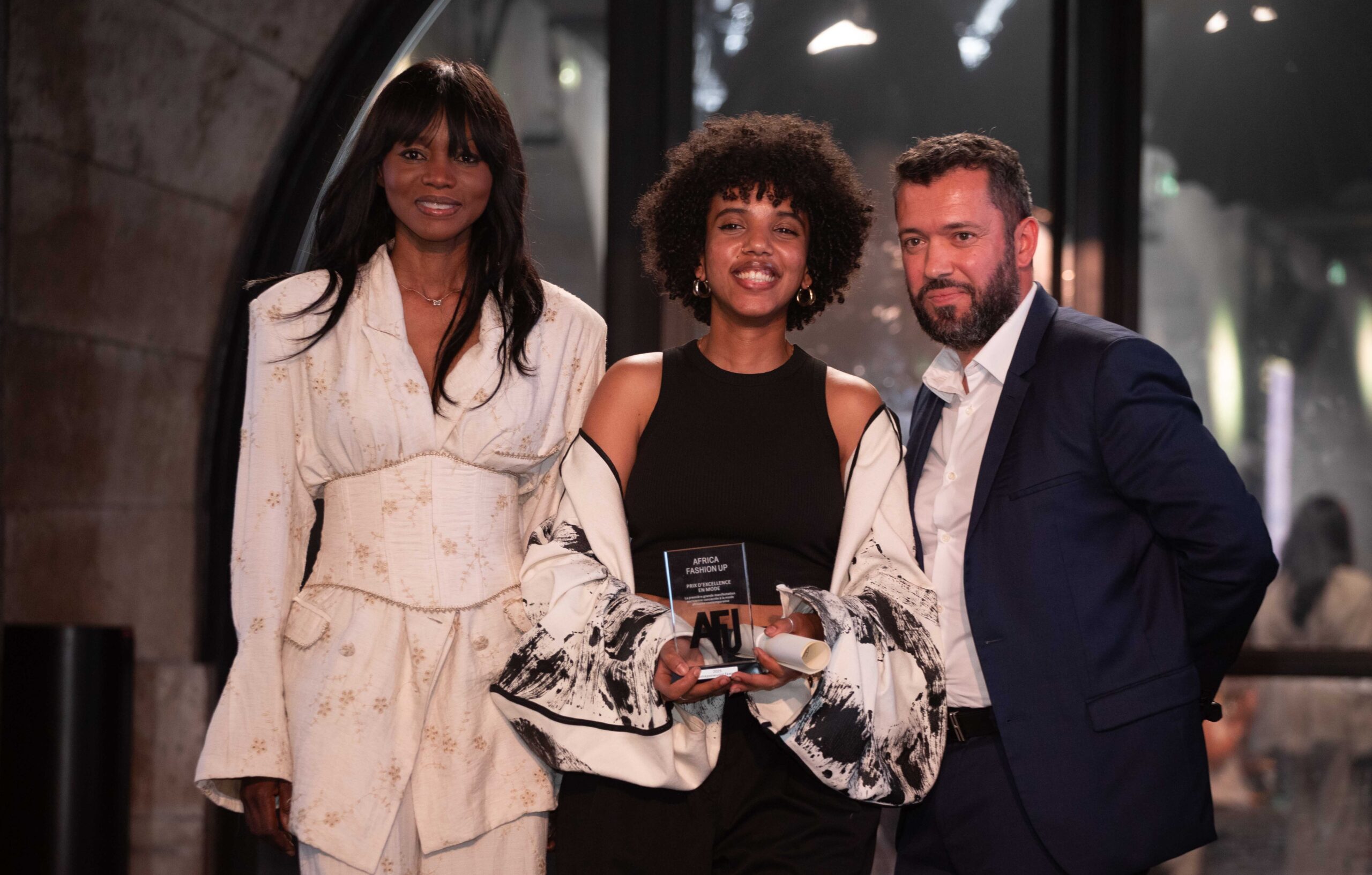 Valerie Ka (CEO Africa Fashion Up), Hawi Midekssa (créatrice) et M. Alexandre Liot (Directeur Général Adjoint en charge des Opérations Galeries Lafayette) à l'édition 2025